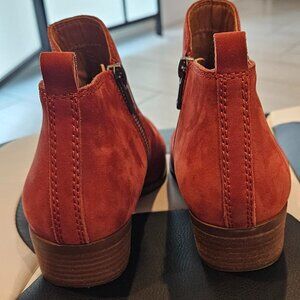 Lucky Brand Red Oak Women Basel suede ankle boots, size 7.5M